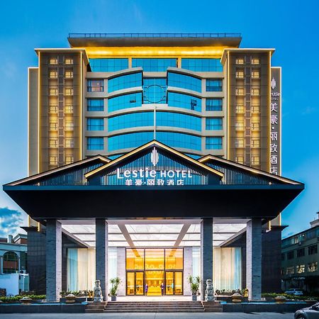 Mehood Lestie International Hotel Nancun Wanbo Metro Station Branch - Free Shuttle Bus To Canton Fair Complex During Canton Fair Period & Free Breakfast & Free Afternoon Tea & Free Midnight Snack & Free Vpn Internet Access 외부 사진