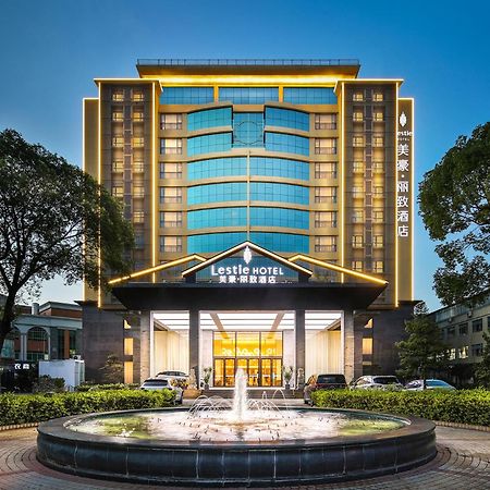 Mehood Lestie International Hotel Nancun Wanbo Metro Station Branch - Free Shuttle Bus To Canton Fair Complex During Canton Fair Period & Free Breakfast & Free Afternoon Tea & Free Midnight Snack & Free Vpn Internet Access 외부 사진