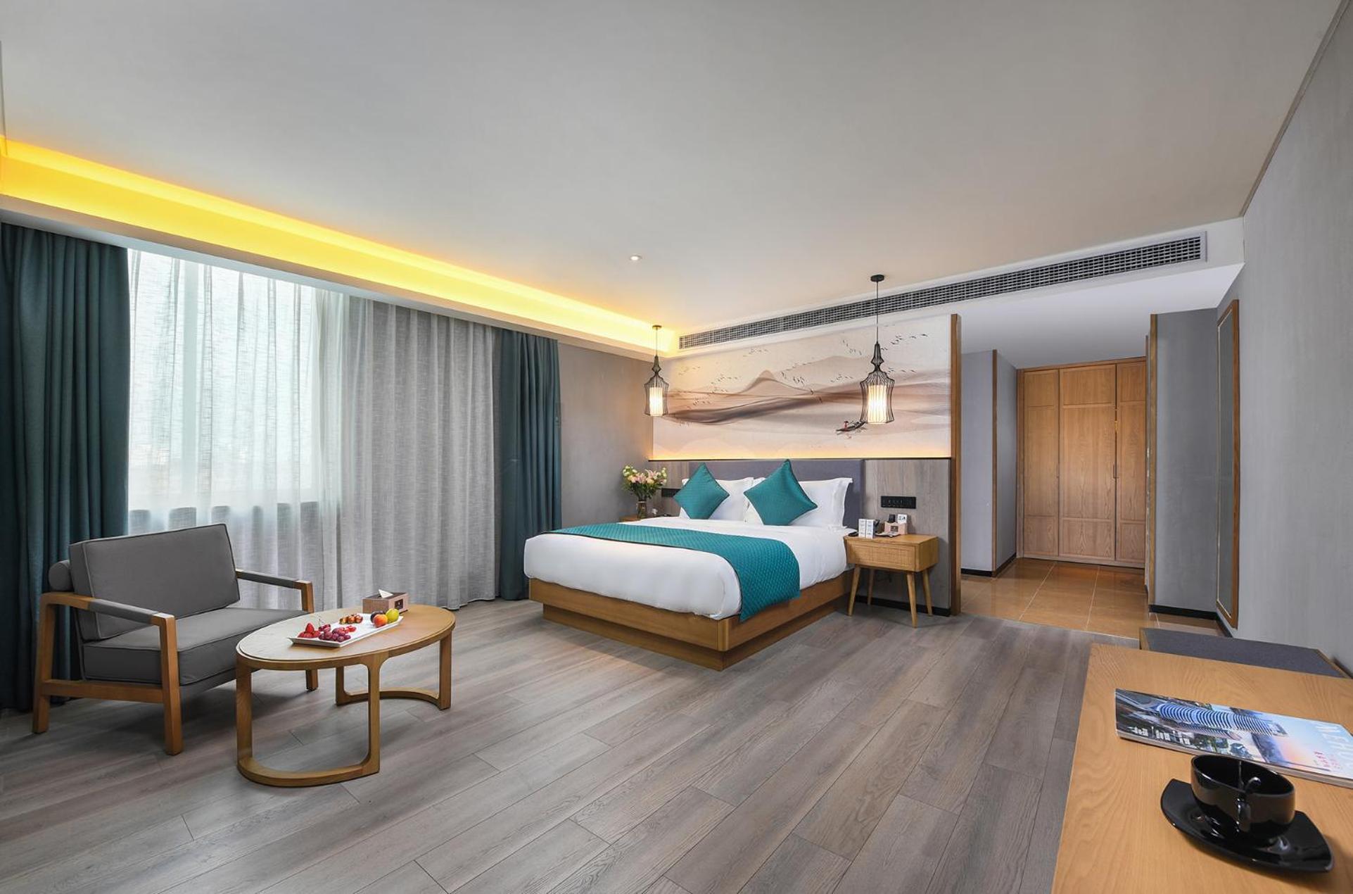 Mehood Lestie International Hotel Nancun Wanbo Metro Station Branch - Free Shuttle Bus To Canton Fair Complex During Canton Fair Period & Free Breakfast & Free Afternoon Tea & Free Midnight Snack & Free Vpn Internet Access 외부 사진