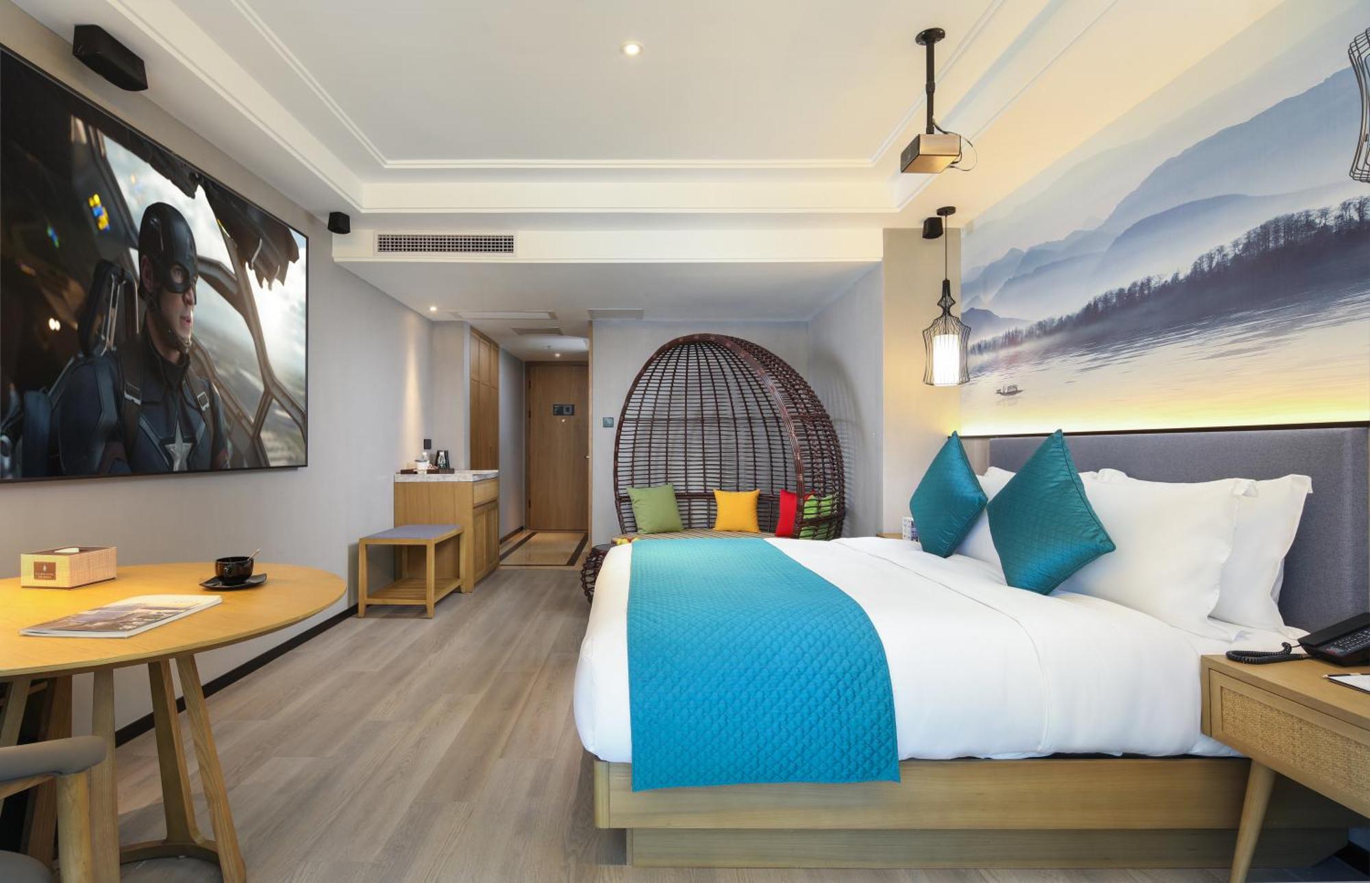 Mehood Lestie International Hotel Nancun Wanbo Metro Station Branch - Free Shuttle Bus To Canton Fair Complex During Canton Fair Period & Free Breakfast & Free Afternoon Tea & Free Midnight Snack & Free Vpn Internet Access 외부 사진