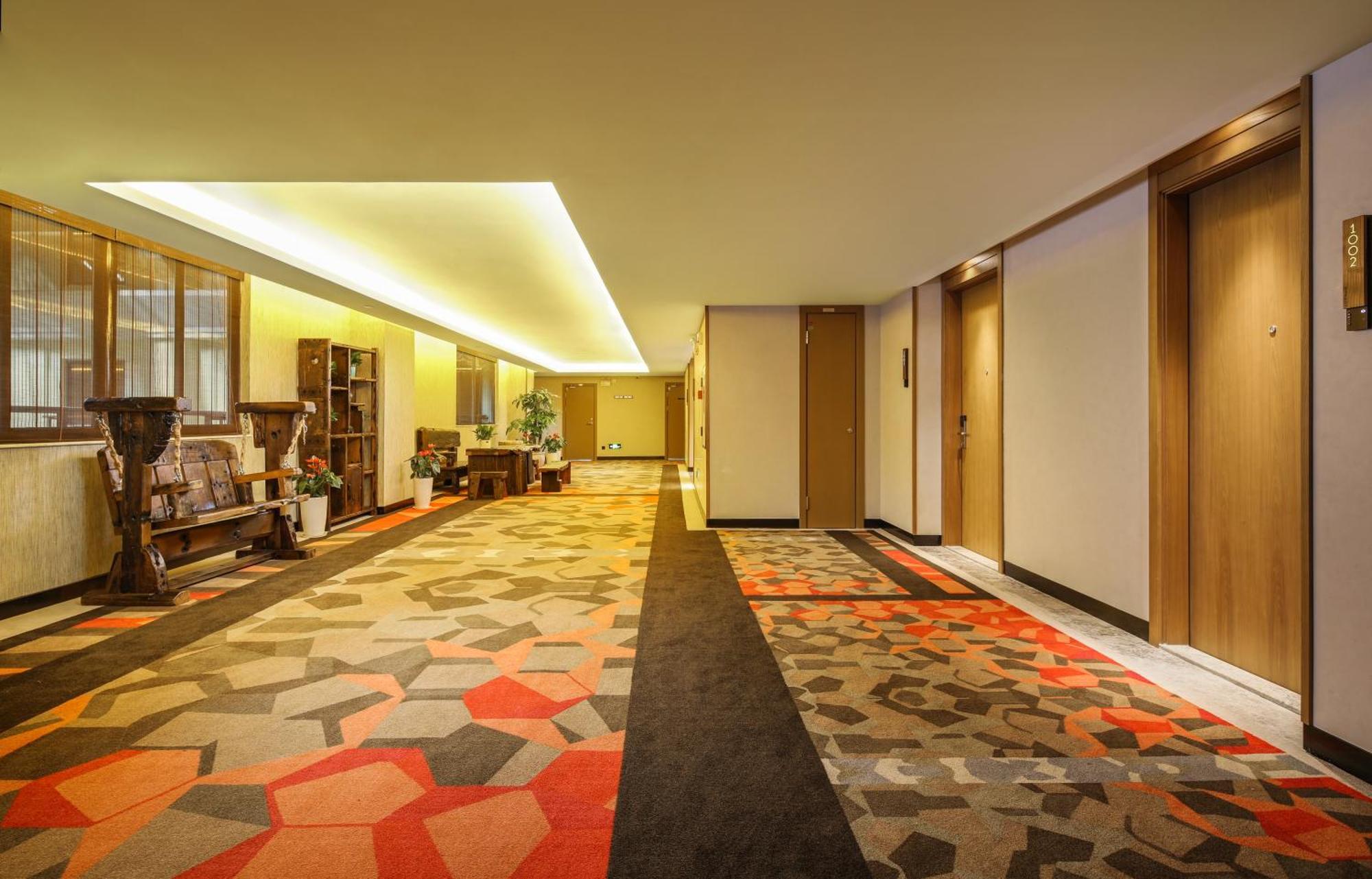 Mehood Lestie International Hotel Nancun Wanbo Metro Station Branch - Free Shuttle Bus To Canton Fair Complex During Canton Fair Period & Free Breakfast & Free Afternoon Tea & Free Midnight Snack & Free Vpn Internet Access 외부 사진